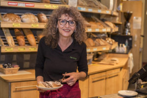 Ansprechpartnerin für Backshop und Bistro: Christine Würtele